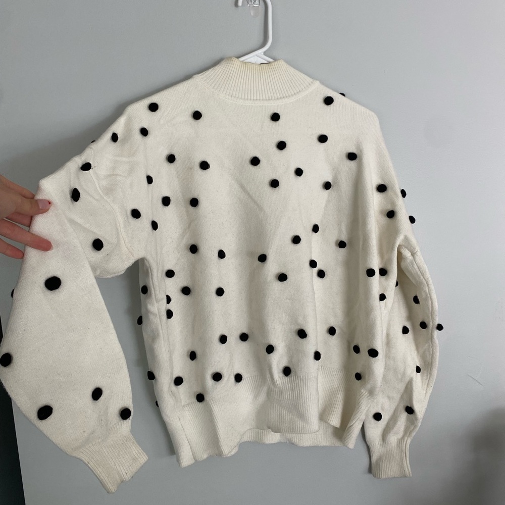 .LPA Sweater